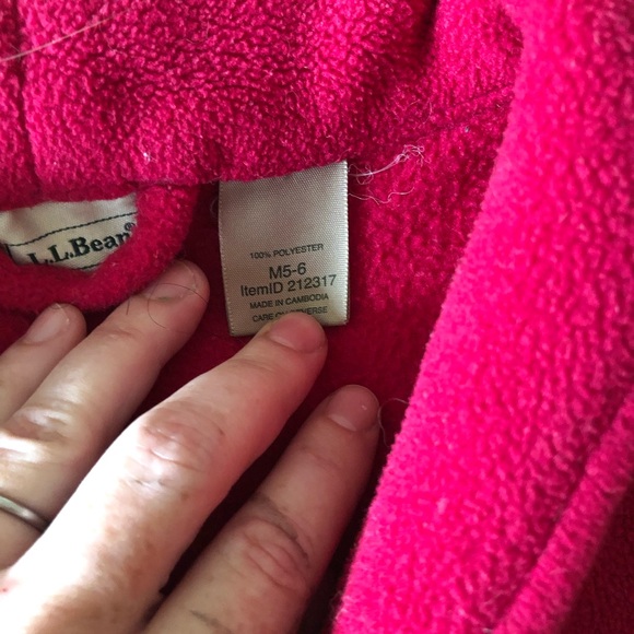LL Bean boys fleece robe, red, size 5-6, monogrammed “Tobias” GUC - Picture 3 of 5